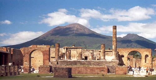 Domenica 5 aprile 2015 ritorna #DomenicalMuseo, tutti i musei e le aree archeologiche statali saranno visitabili gratuitamente.  