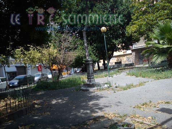 Angri Via Cervinia: il degrado dei giardinetti e del parco giochi
